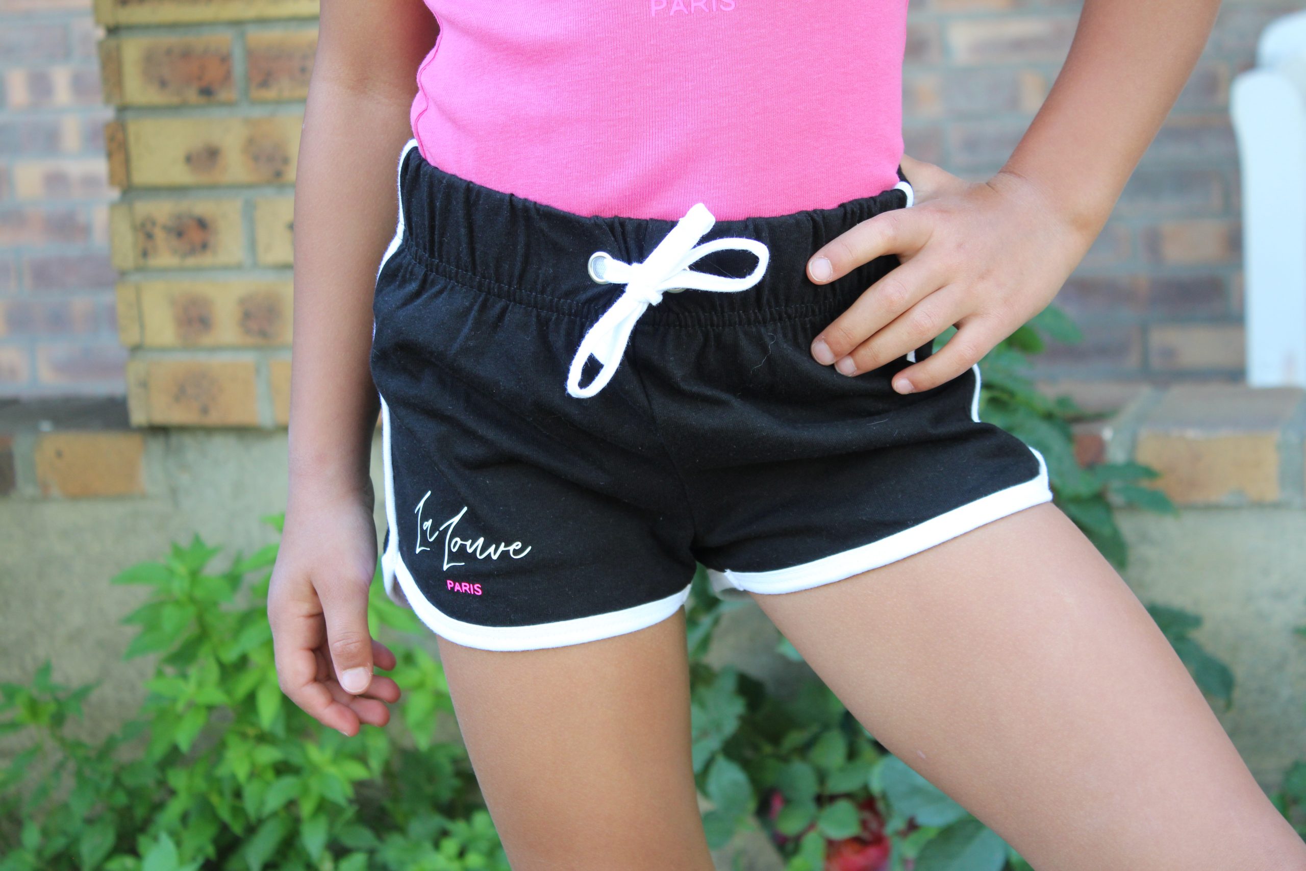 Short Fille – Image 3